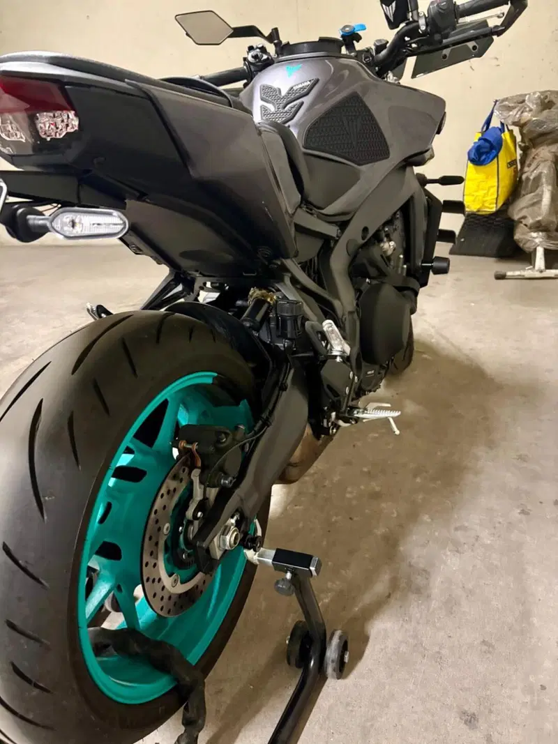Yamaha MT-09 Y-AMT (2024 - 26) (3)