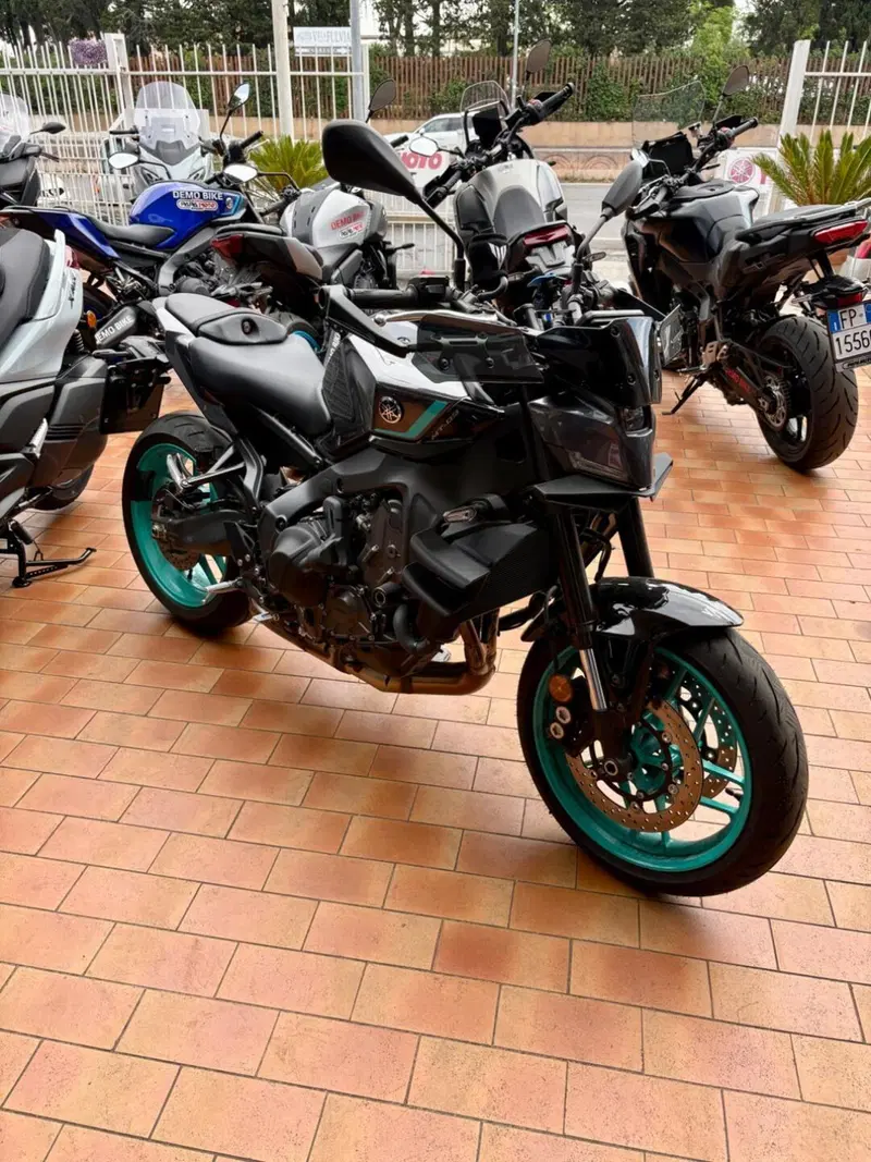 Yamaha MT-09 Y-AMT (2024 - 26) (9)
