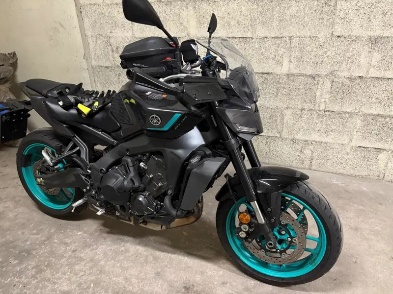 Yamaha MT-09 Y-AMT (2024 - 26) (12)