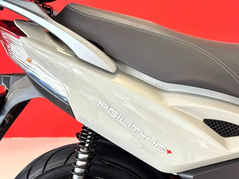 Kymco Agility 125 R16 + (2017 - 20) (11)