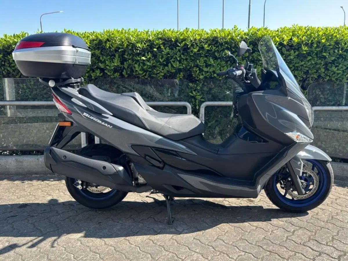Suzuki Burgman 400 (2022 - 24) (7)