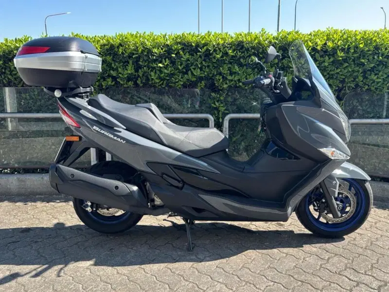 Suzuki Burgman 400 (2022 - 24) (7)