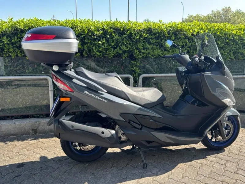 Suzuki Burgman 400 (2022 - 24) (6)