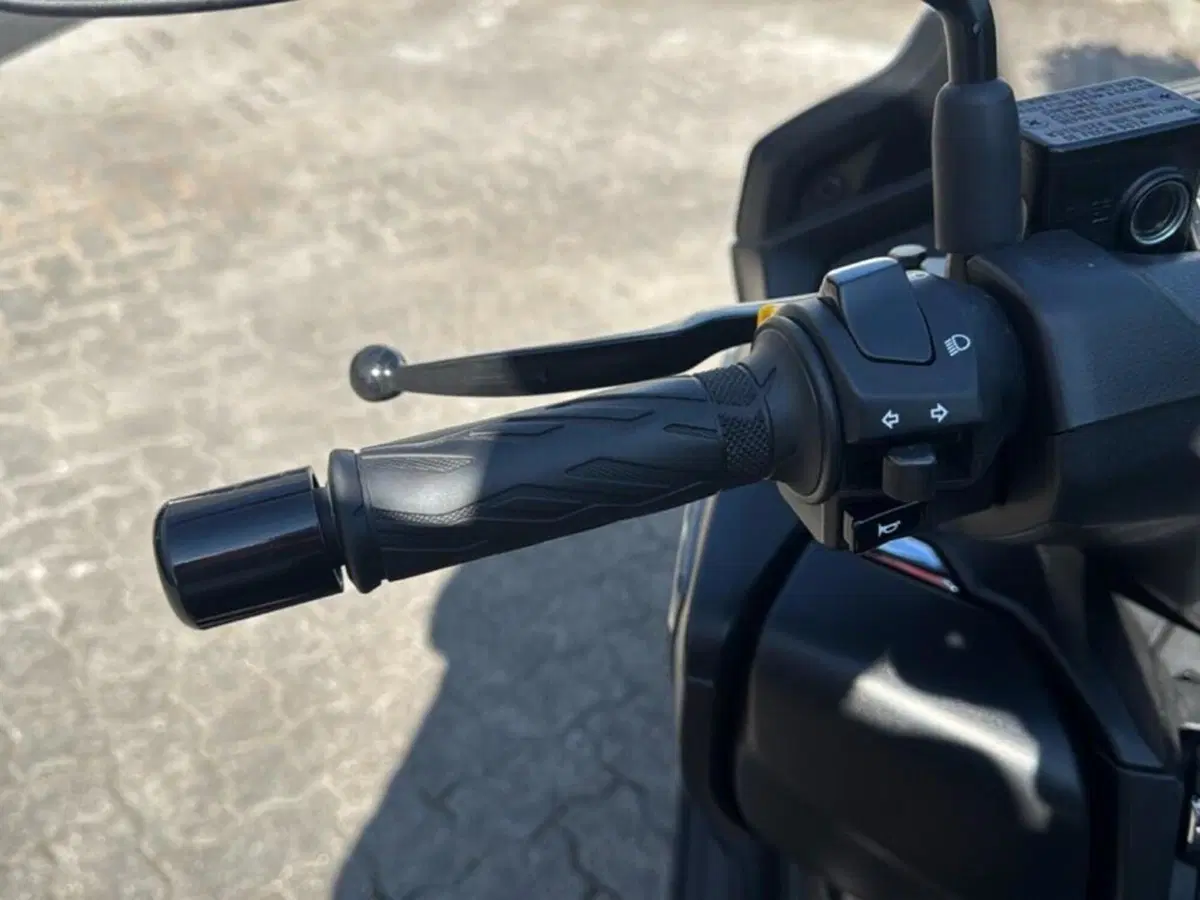 Suzuki Burgman 400 (2022 - 24) (12)
