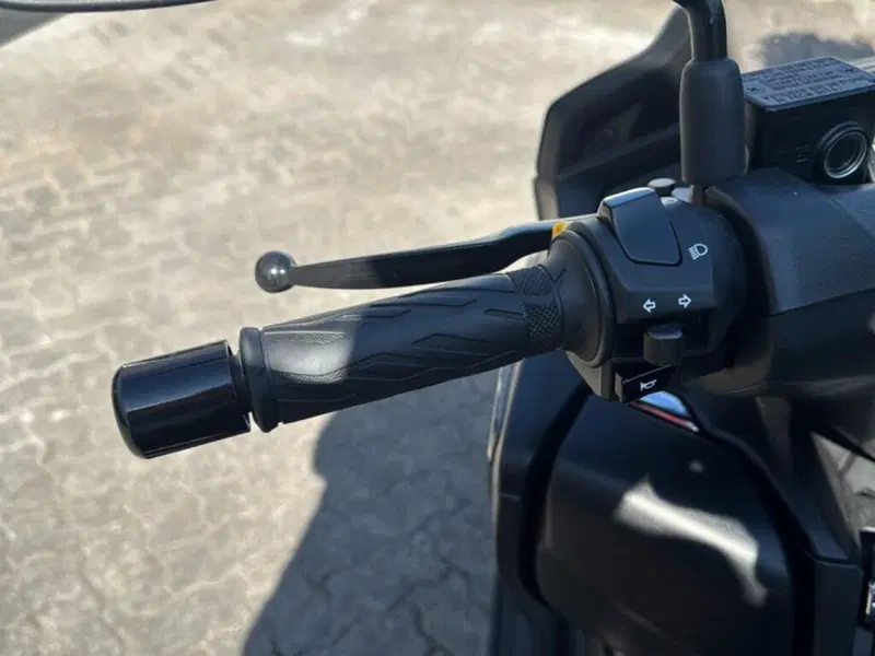 Suzuki Burgman 400 (2022 - 24) (12)