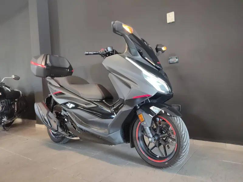 Honda Forza 350 Deluxe (2025 - 26) (6)