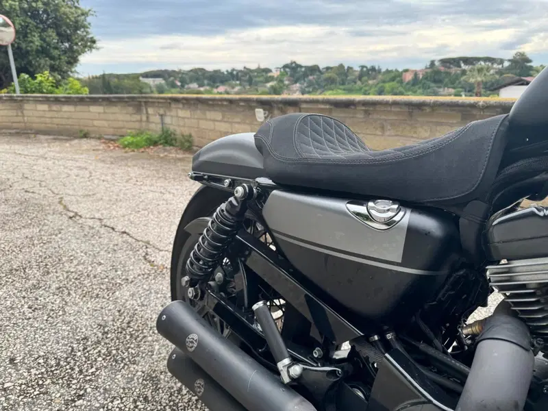 Harley-Davidson 883 Custom (2006 - 07) - XL 883C (11)