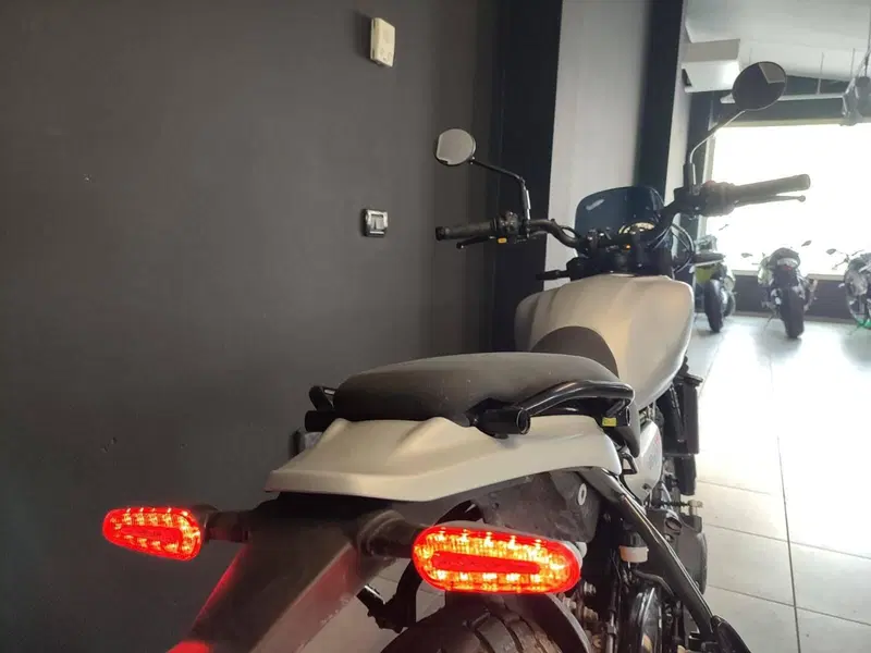 Royal Enfield Guerrilla 450 (2024 - 26) (7)
