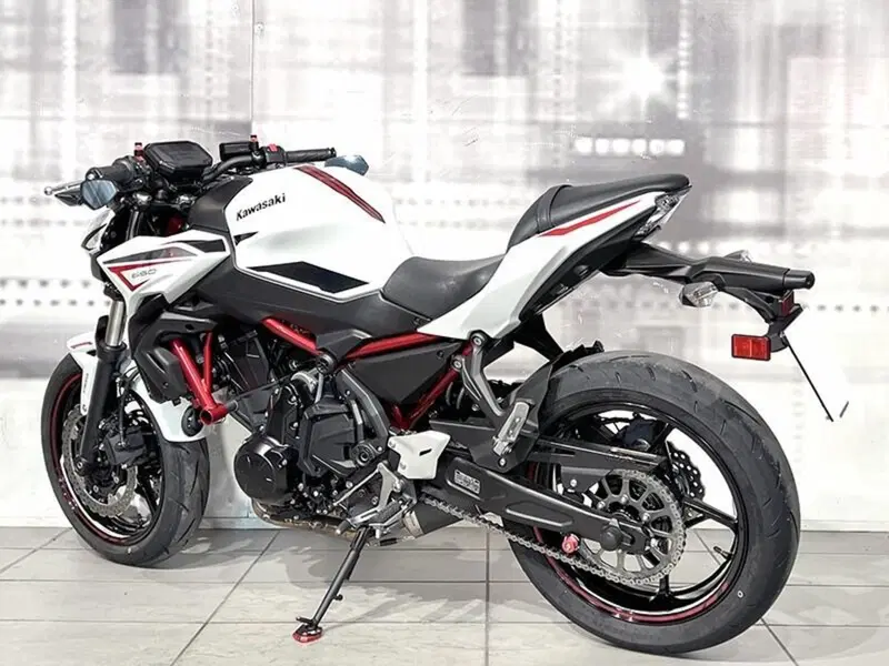 Kawasaki Z 650 (2021 - 24) (2)