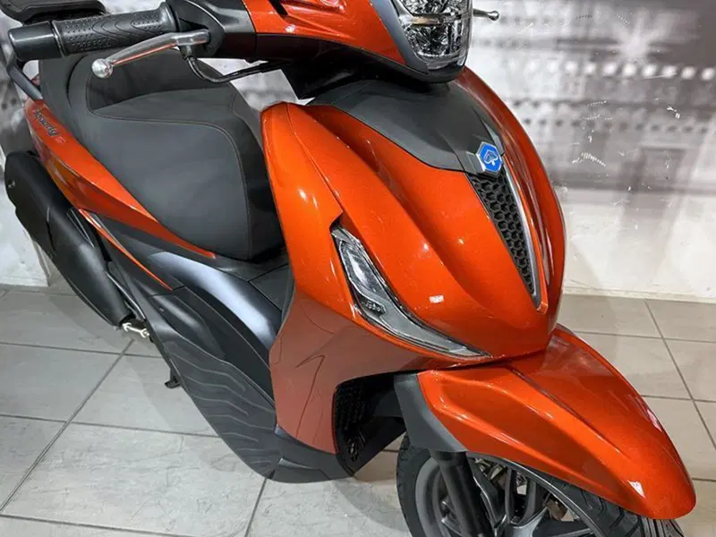 Piaggio Beverly 400 ABS-ASR (2021 - 24) (4)