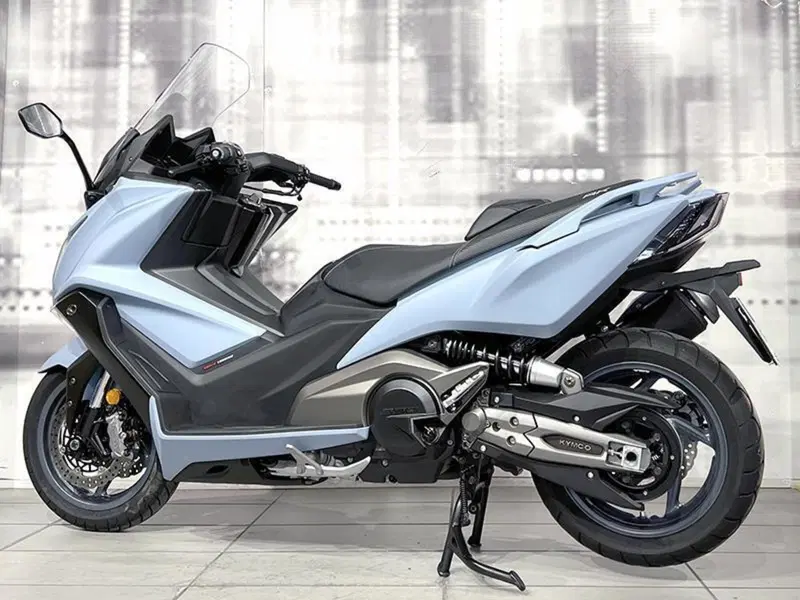 Kymco AK 550 ETS (2021 - 26) (2)