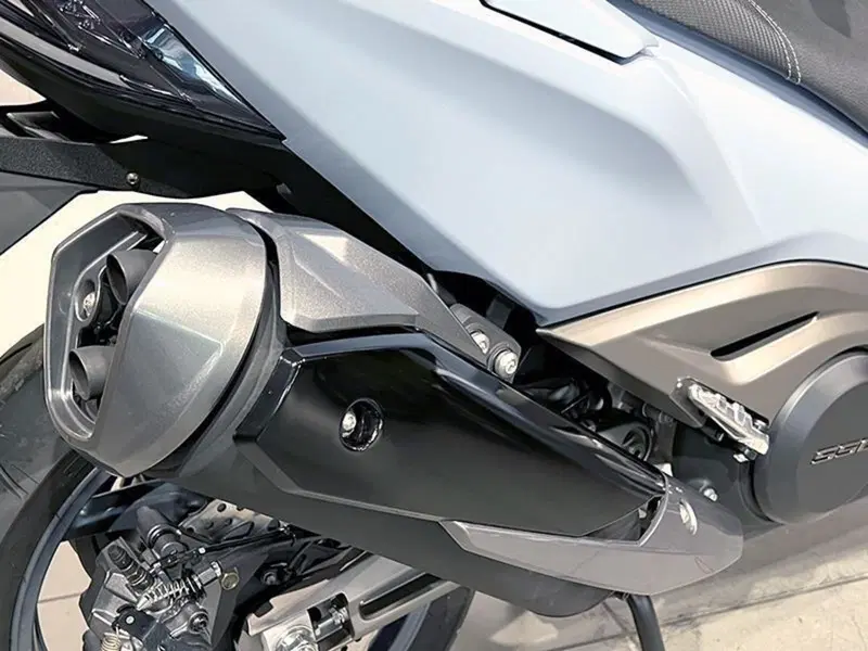 Kymco AK 550 ETS (2021 - 26) (3)