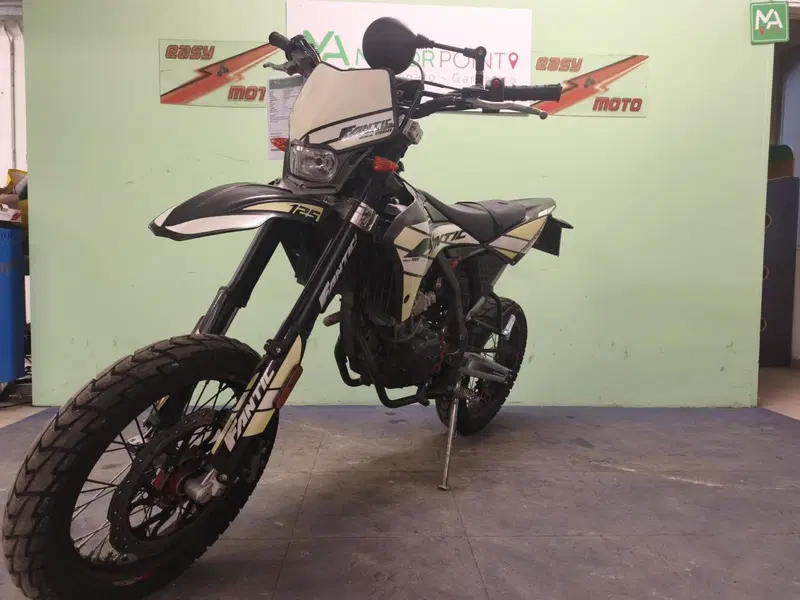 Fantic Motor Motard 125 M Performance 4t (2019) (2)