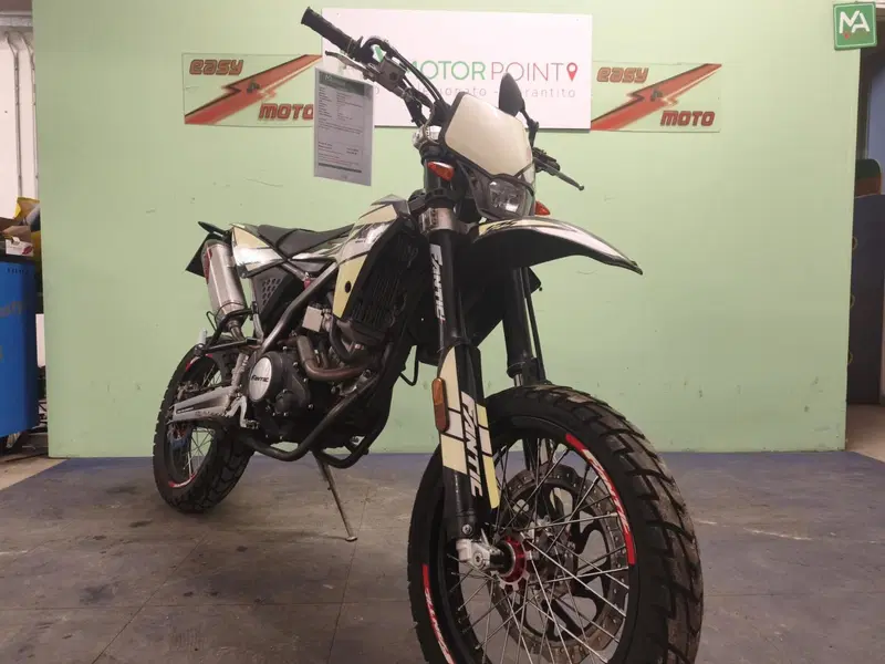 Fantic Motor Motard 125 M Performance 4t (2019) (5)