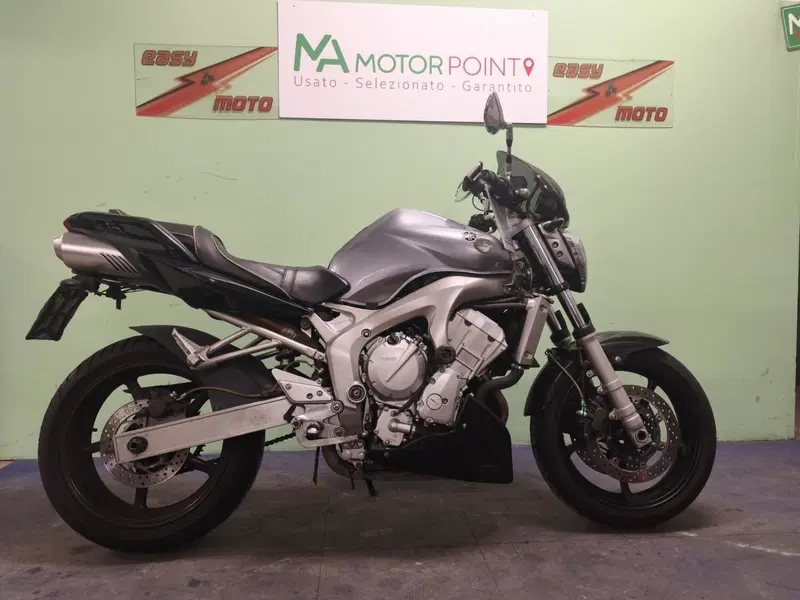 Yamaha FZ6 Fazer (2004 - 07)
