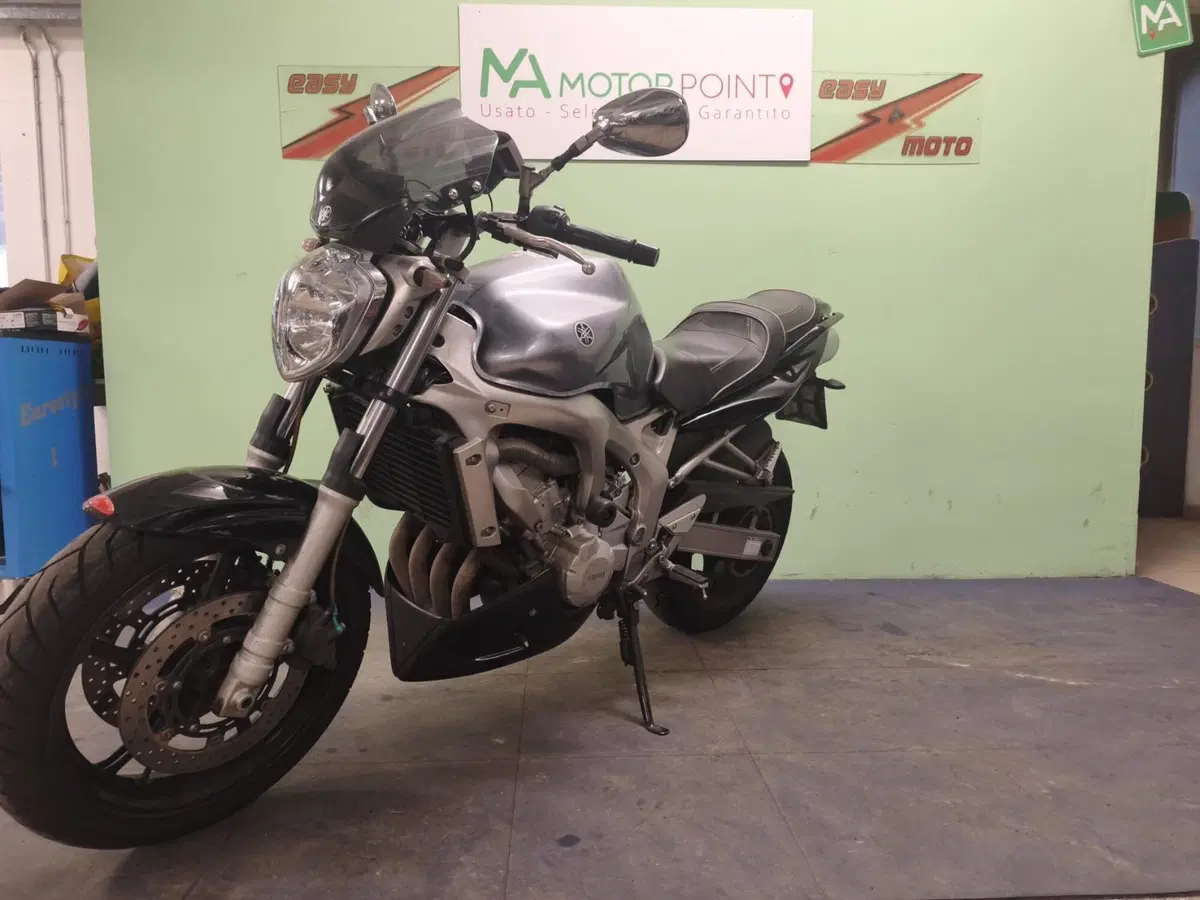 Yamaha FZ6 Fazer (2004 - 07) (2)