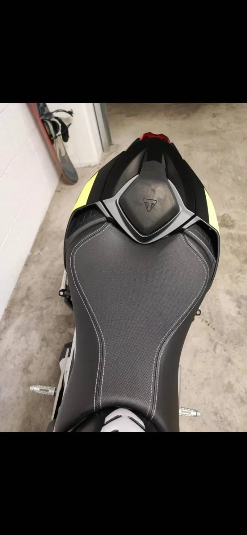 Triumph Street Triple RS (2020 - 22) (9)