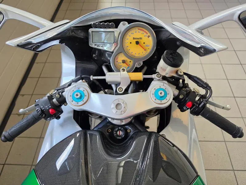 Benelli Tornado 900 Limited Edition (2000 - 05) (6)