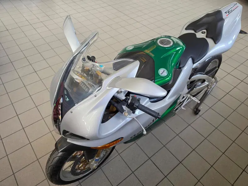 Benelli Tornado 900 Limited Edition (2000 - 05) (12)