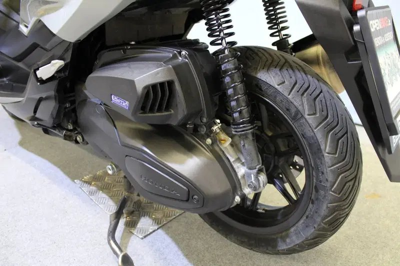 Honda Forza 350 (2022 - 24) (16)