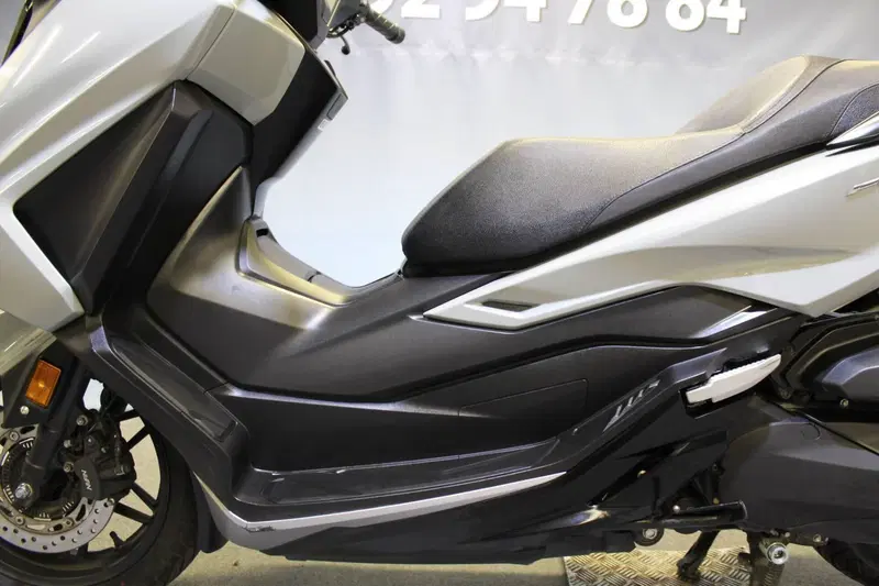 Honda Forza 350 (2022 - 24) (17)