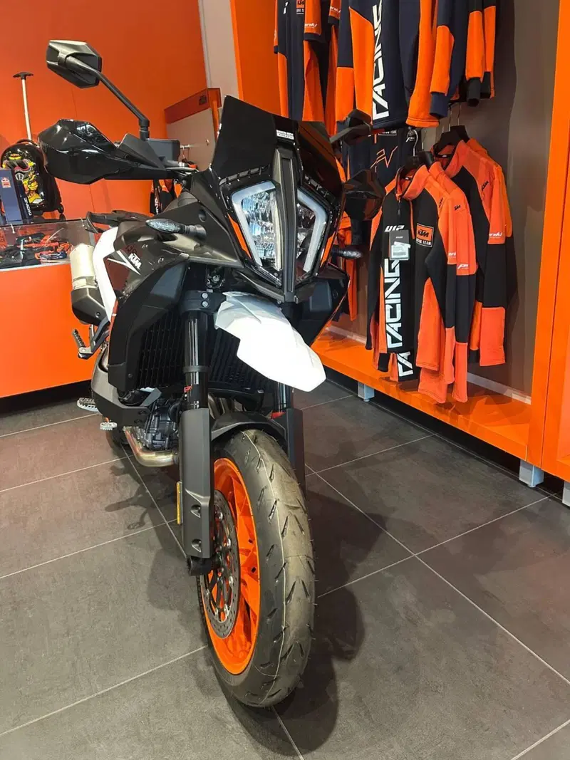 KTM 890 SMT (2023 - 25) (2)