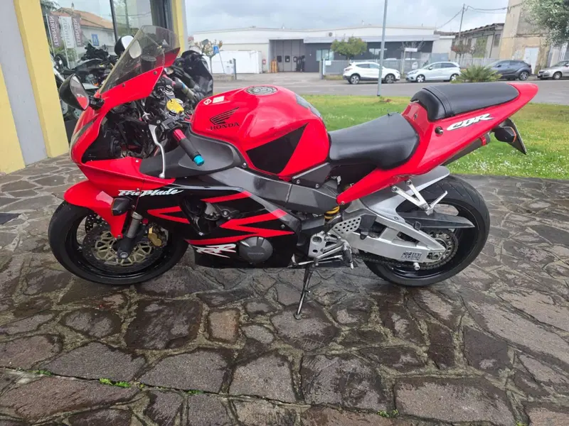 Honda CBR 900 RR Fireblade (2002 - 04) (5)