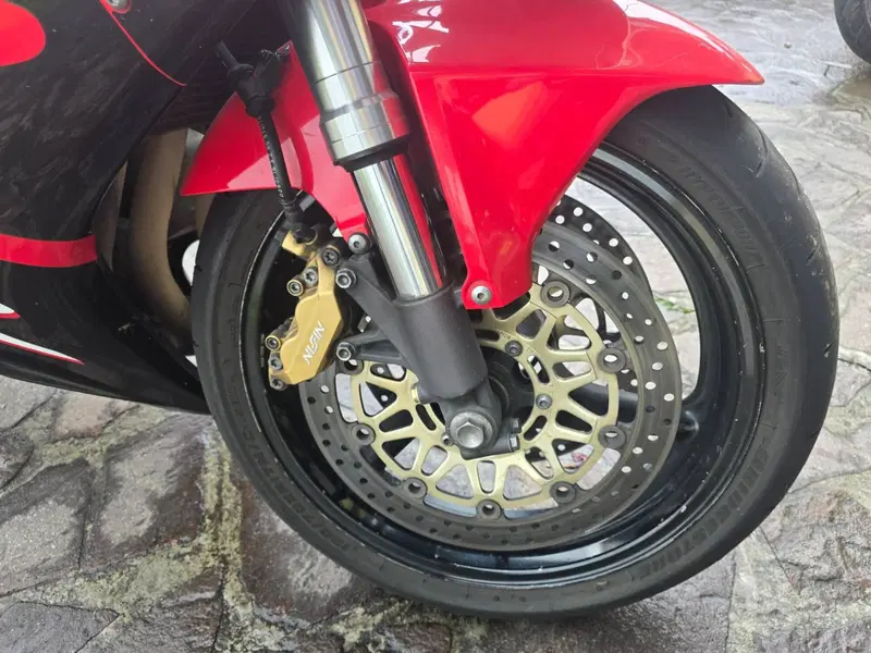 Honda CBR 900 RR Fireblade (2002 - 04) (7)