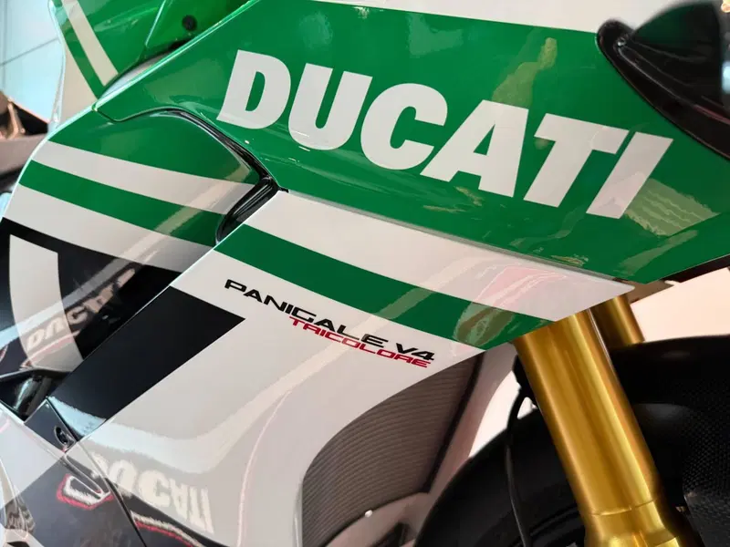 Ducati Panigale V4 Tricolore (2025 - 26) (5)