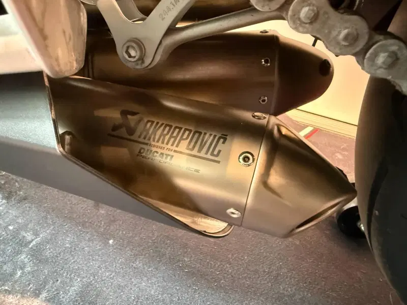 Ducati Panigale V4 Tricolore (2025 - 26) (13)