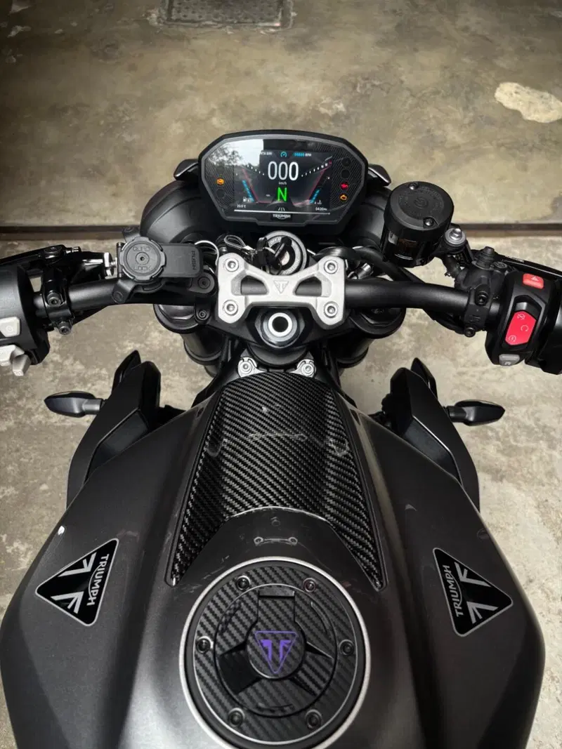 Triumph Street Triple 765 RS (2023 - 26) (3)