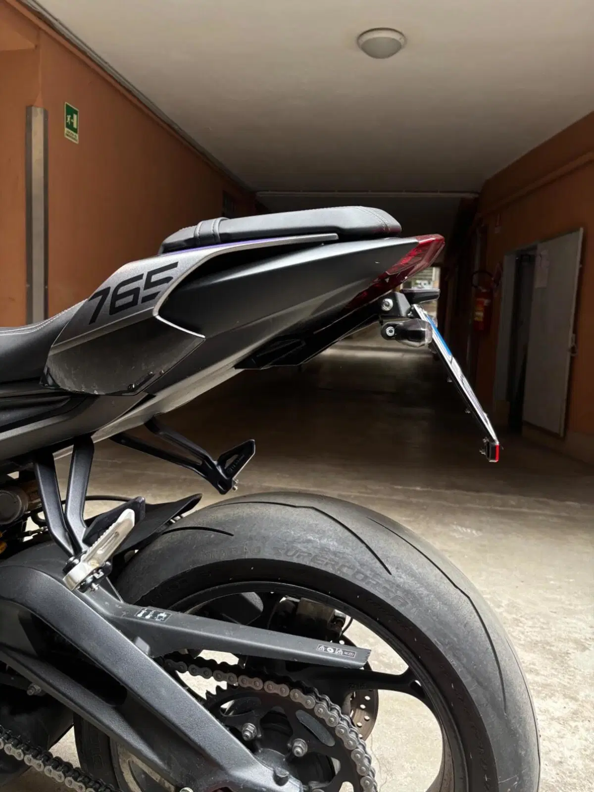 Triumph Street Triple 765 RS (2023 - 26) (7)