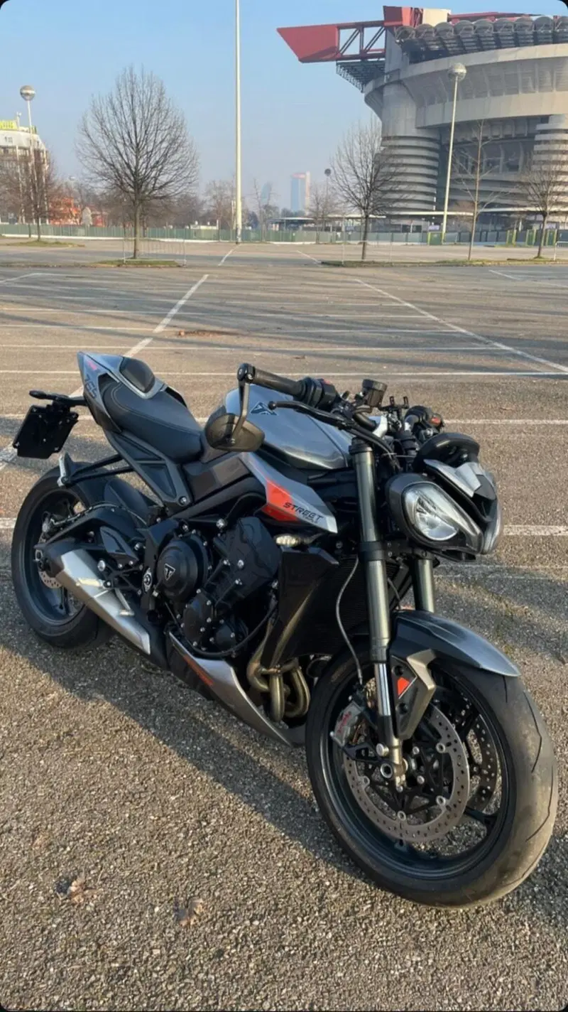 Triumph Street Triple 765 RS (2023 - 26) (10)