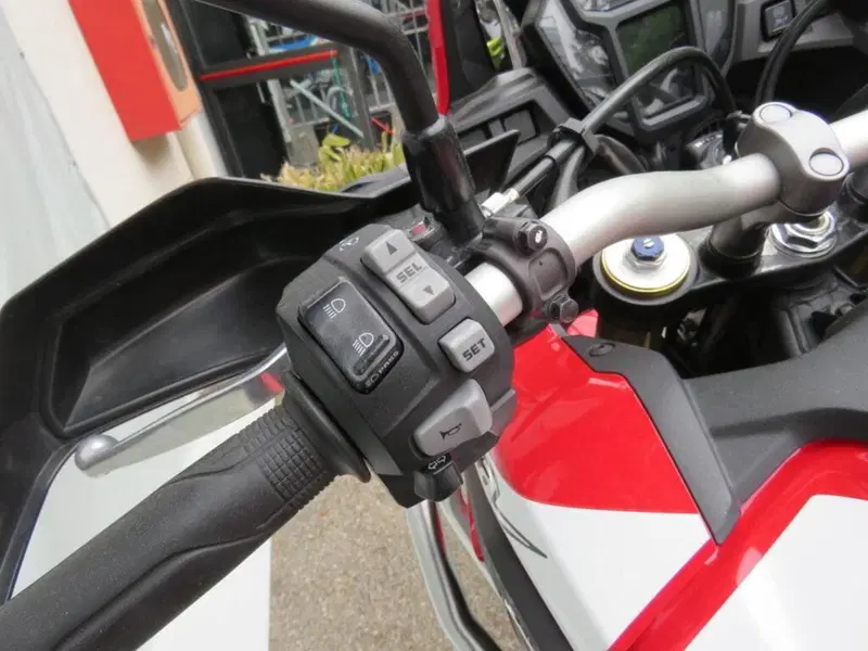 Honda Africa Twin CRF 1000L (2016 - 17) (12)