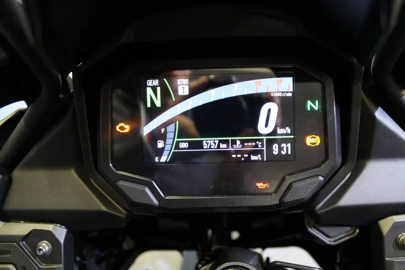 Kawasaki Versys 650 (2025 - 26) (3)