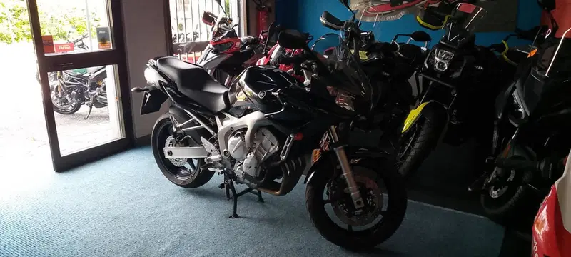 Yamaha FZ6 Fazer (2004 - 07) (2)