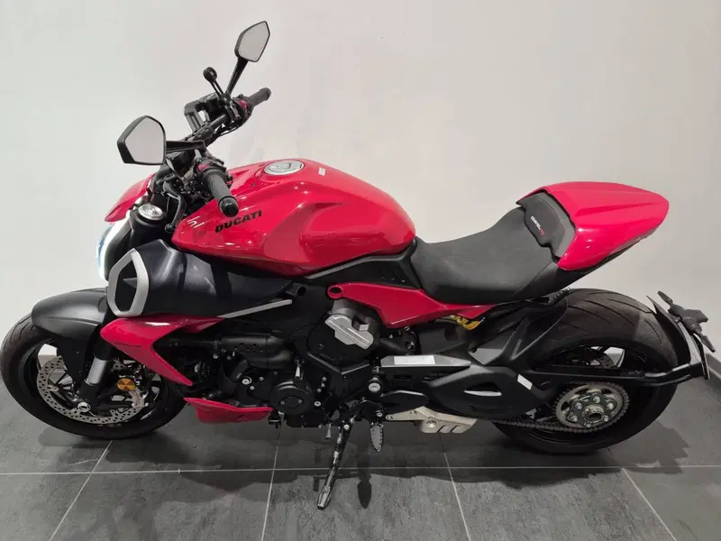 Ducati Diavel V4 (2023 - 26) (3)
