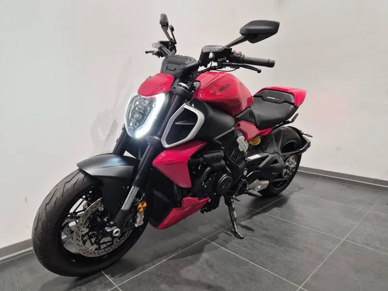 Ducati Diavel V4 (2023 - 26) (2)