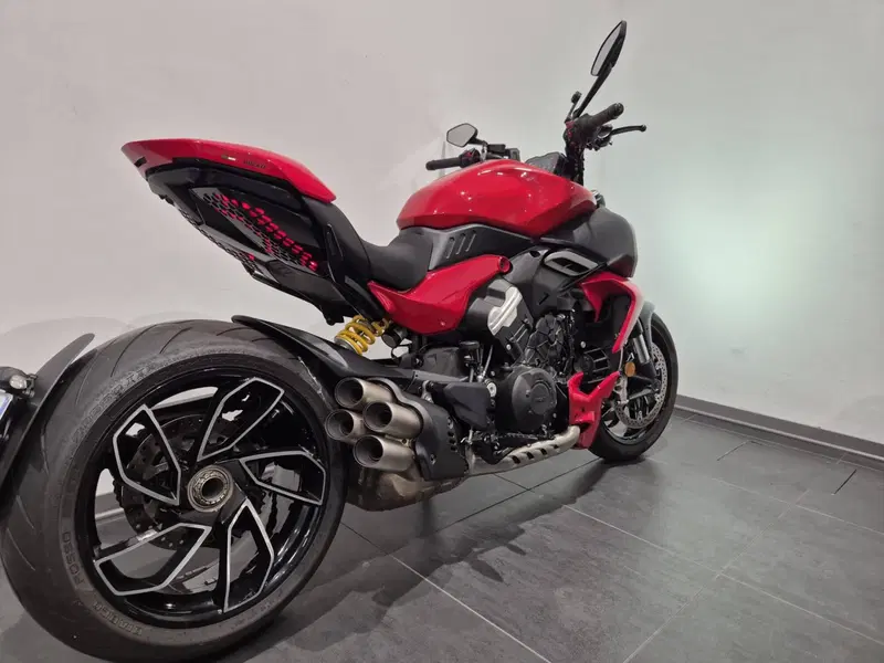Ducati Diavel V4 (2023 - 26) (5)