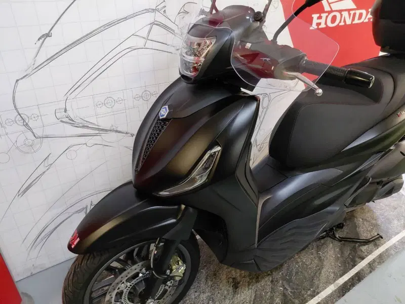 Piaggio Beverly 300 S ABS-ASR (2021 - 25) (7)
