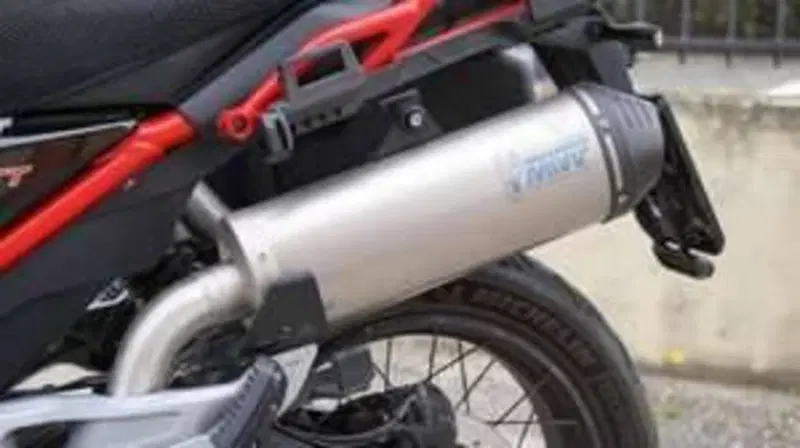 Moto Guzzi V85 TT Travel (2021 - 23) (5)