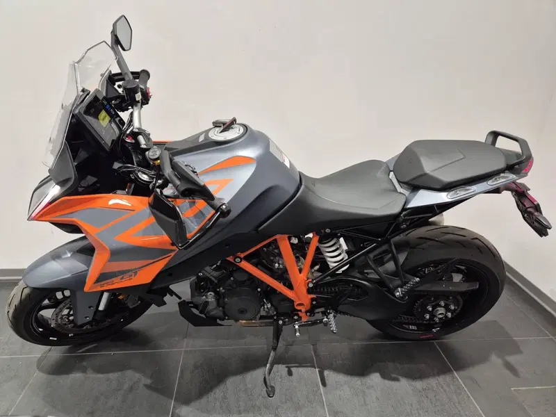 KTM 1290 Super Duke GT (2022 - 25) (5)