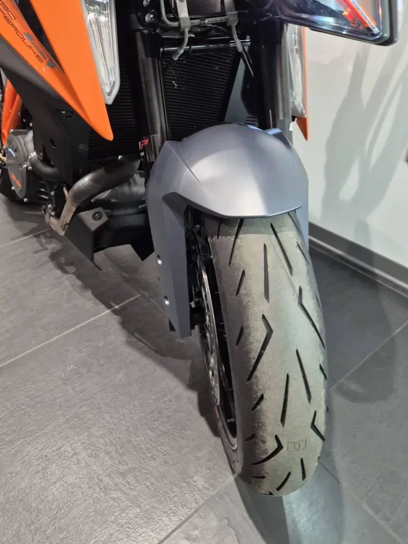 KTM 1290 Super Duke GT (2022 - 25) (13)