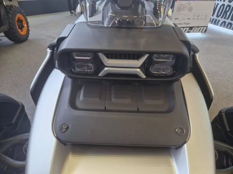 Can-Am Brp Canyon (2025 - 26) (7)