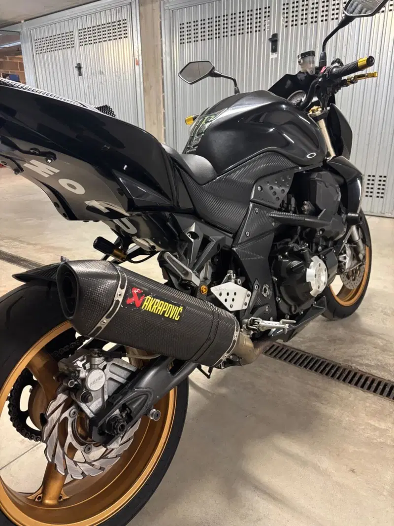 Kawasaki Z 1000 (2007 - 09) (8)
