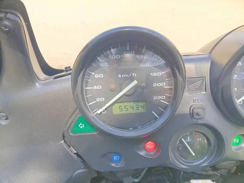 Honda Varadero 1000 (1999 - 02) (4)