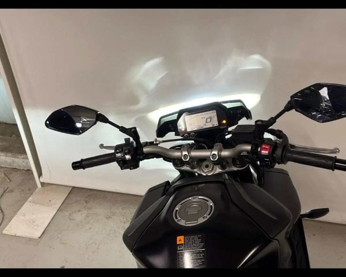 Yamaha MT-10 ABS (2016 - 17) (13)