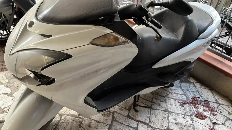Yamaha Majesty 400 (2009 - 14) (2)