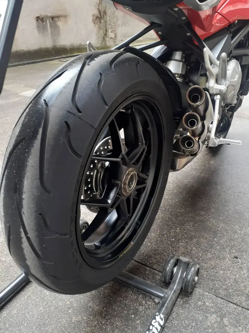 MV Agusta Brutale 675 (2011 - 15) (5)