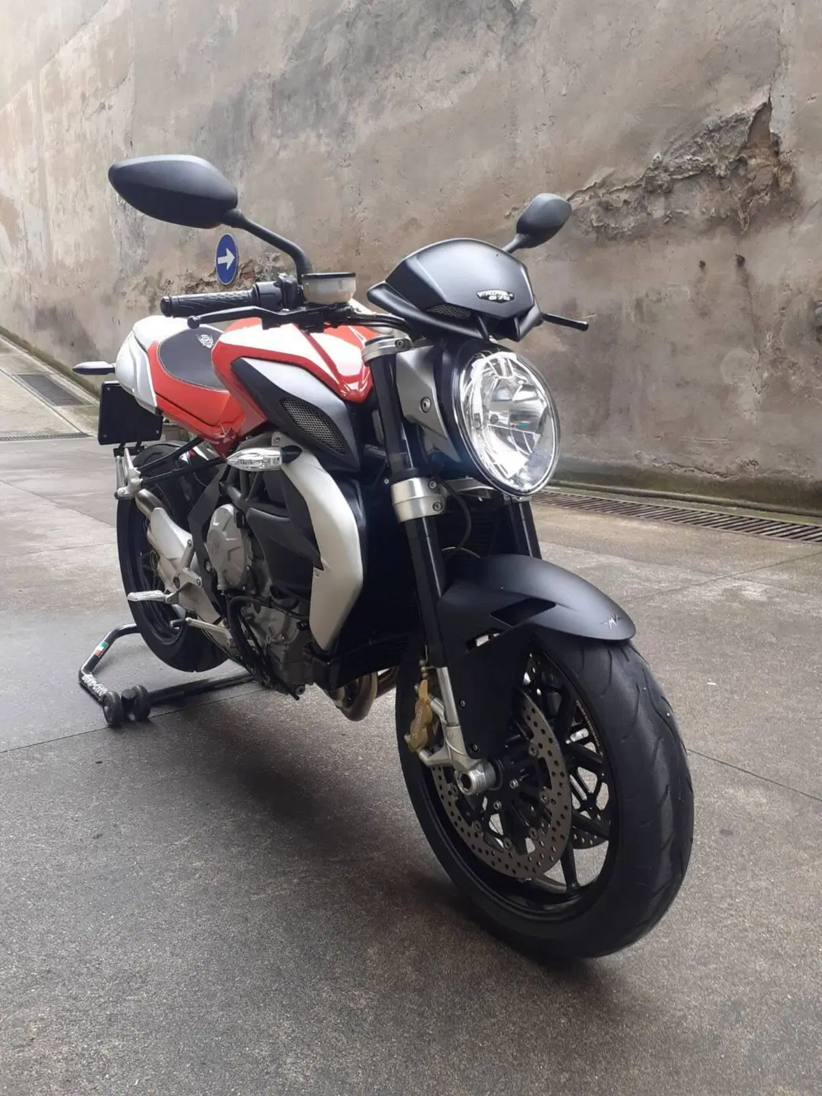 MV Agusta Brutale 675 (2011 - 15) (10)